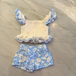 Bonnie Jean - 2T Set - Ruffled white and blue top - Floral Shorts